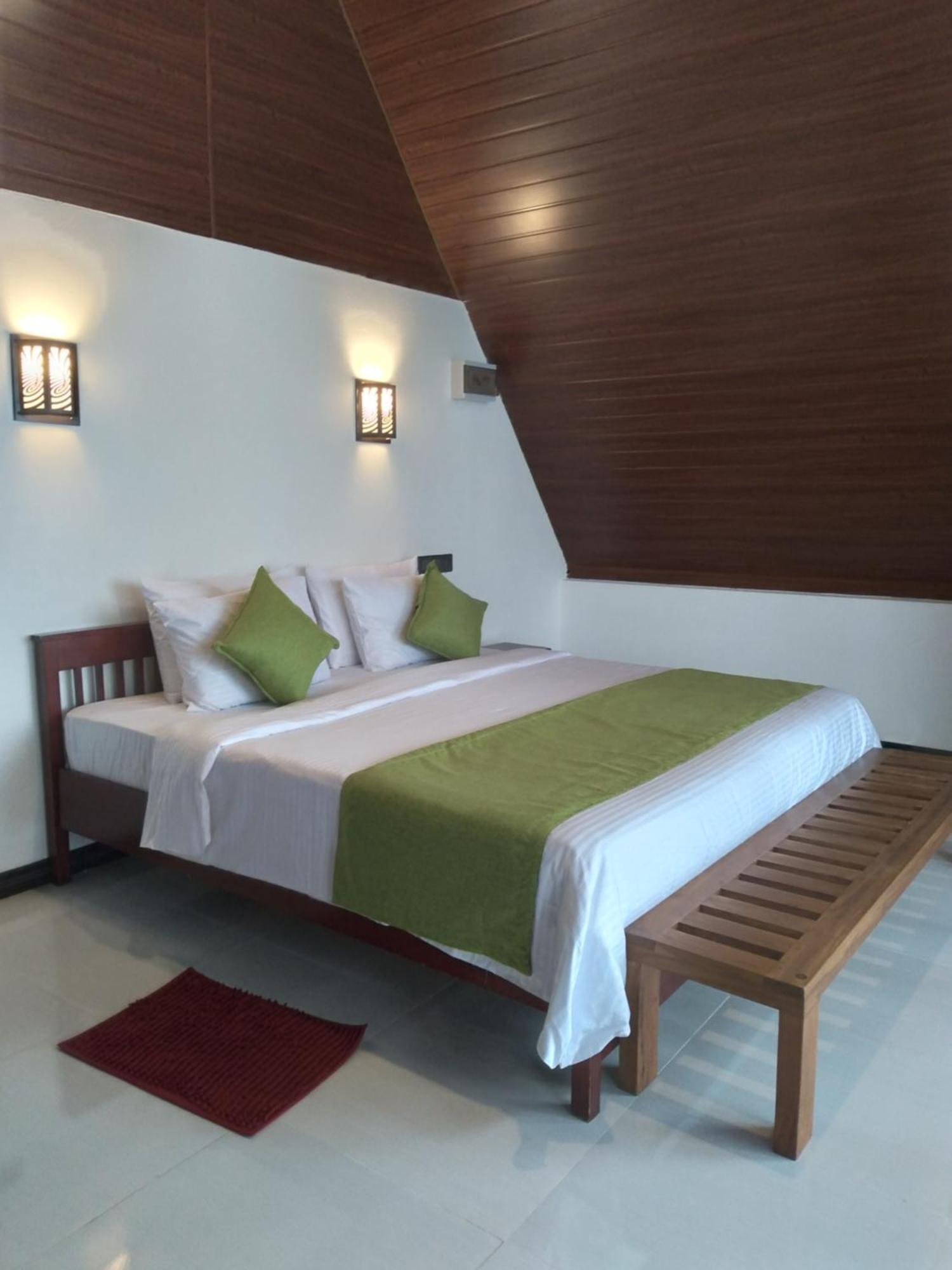 Cloudy Hill Cottage เอลลา ภายนอก รูปภาพ