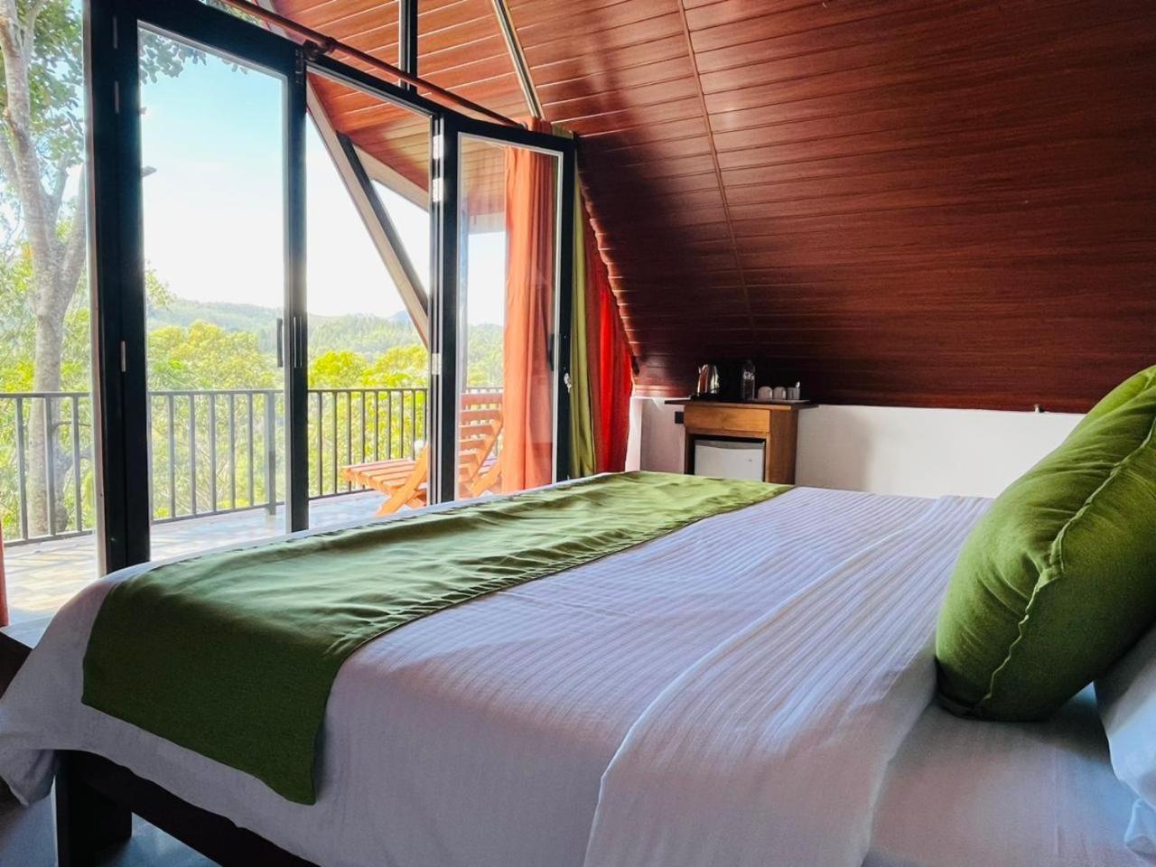 Cloudy Hill Cottage เอลลา ภายนอก รูปภาพ