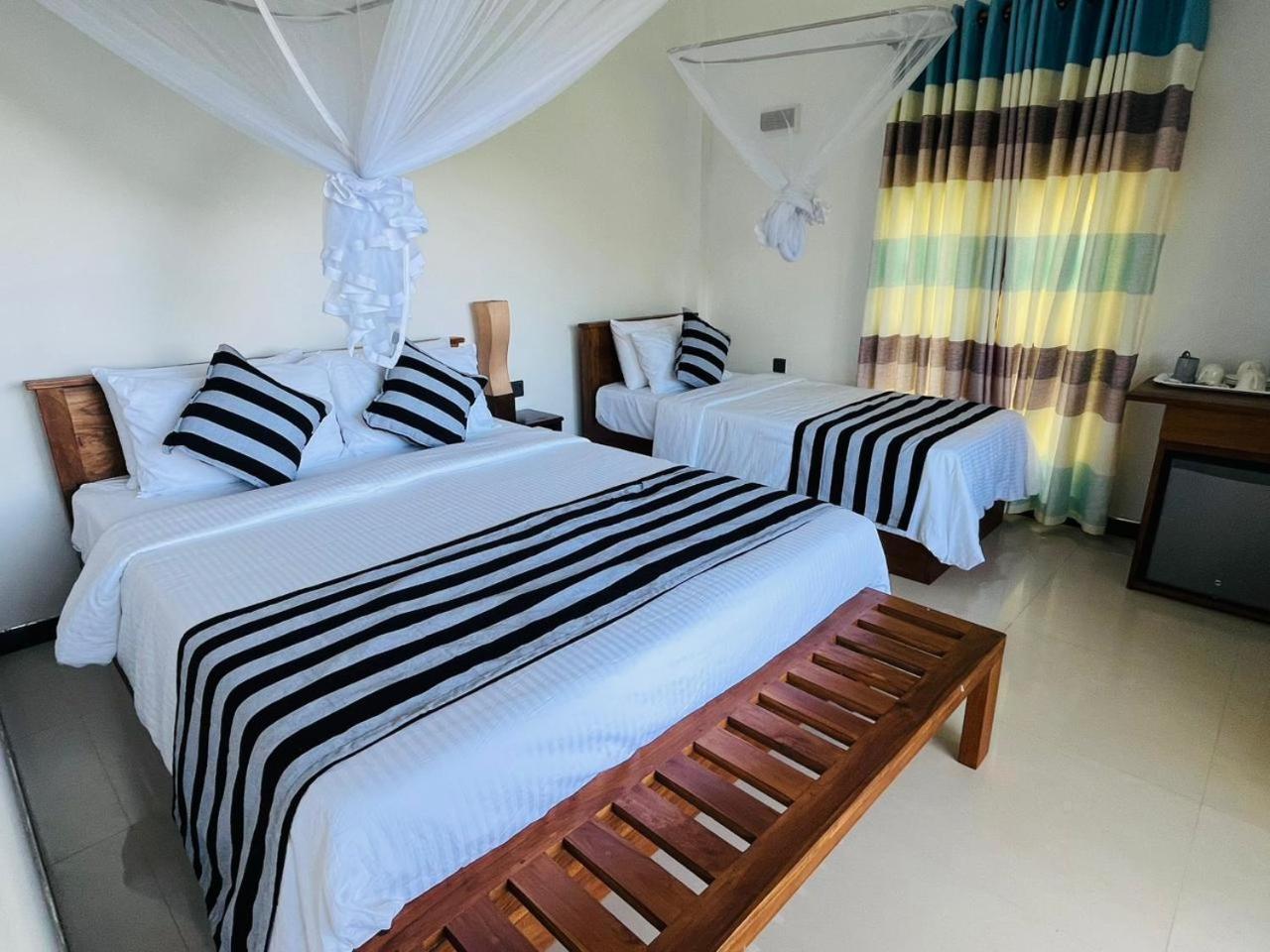Cloudy Hill Cottage เอลลา ภายนอก รูปภาพ